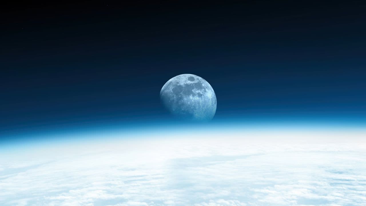 International movies on Apollo TV